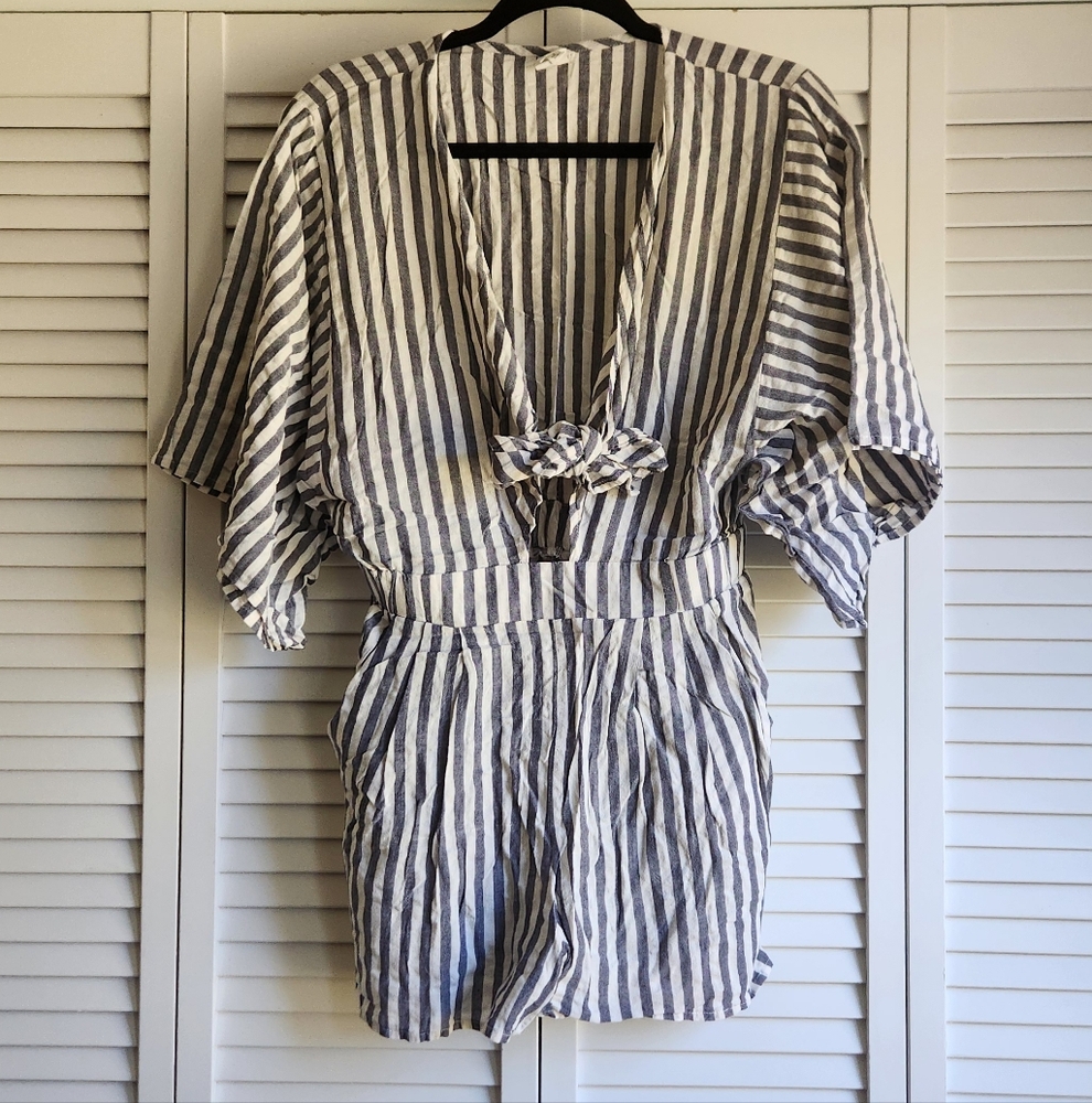 ☀️Flawless Navy and White Striped Romper